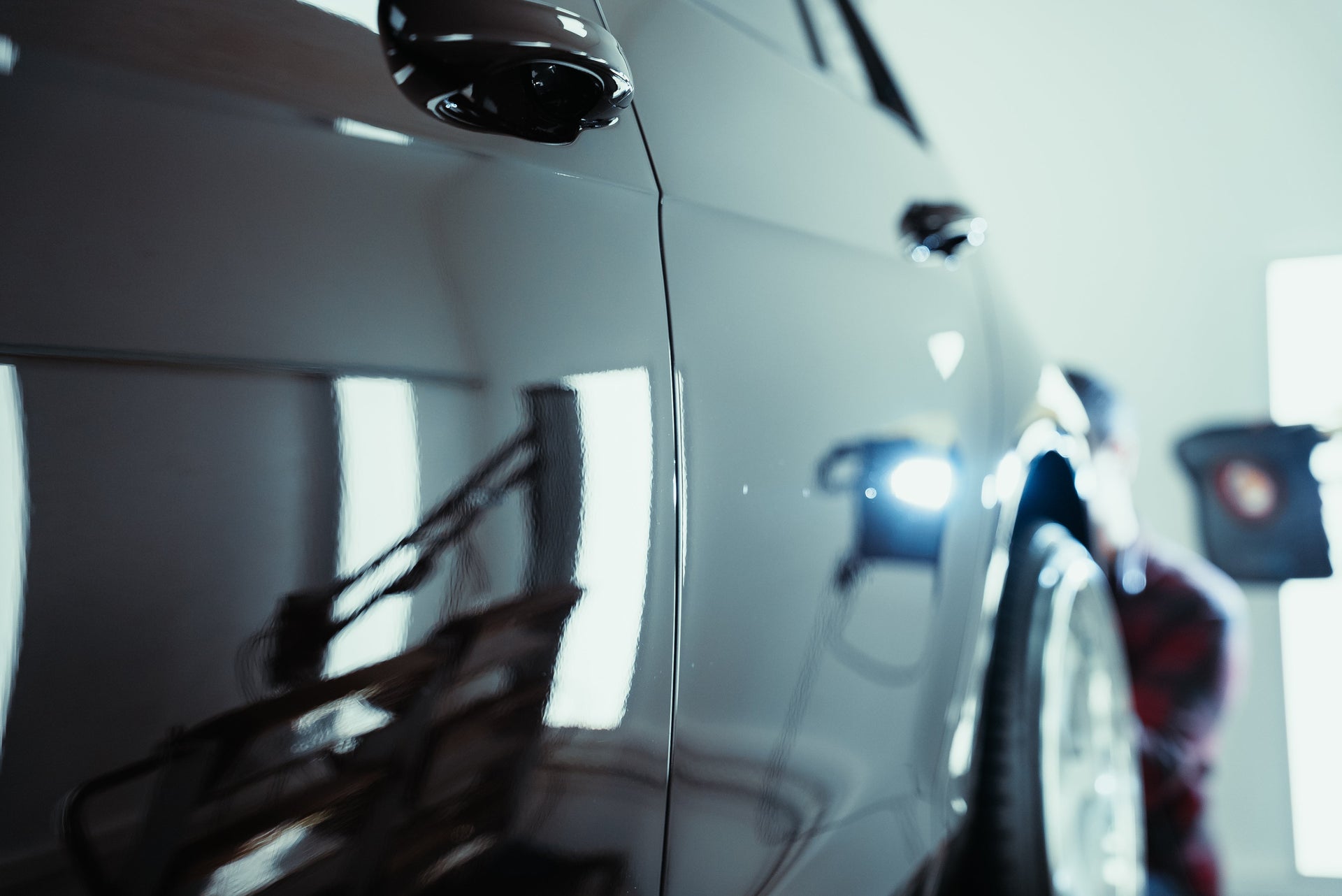 Auton koneellinen kiillotus – Ratkaisu kuluneeseen maalipintaan